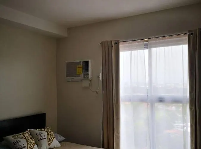 Bamboo Bay Condominium: Urban Near Hospitals & Malls