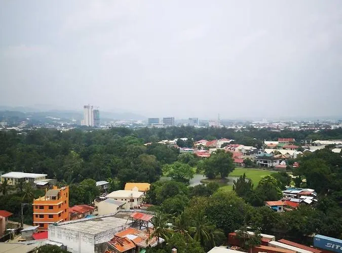 Apartment Bamboo Bay Condominium: Urban Near Hospitals & Malls Cebu